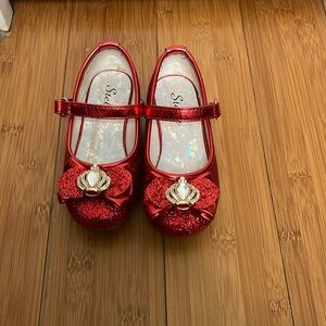Glittery red crown toddler heels size 8